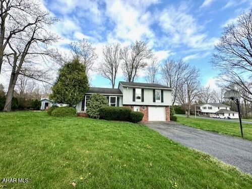 244 Kelly Dr, Windber, PA, 15963-8920 | Card Image