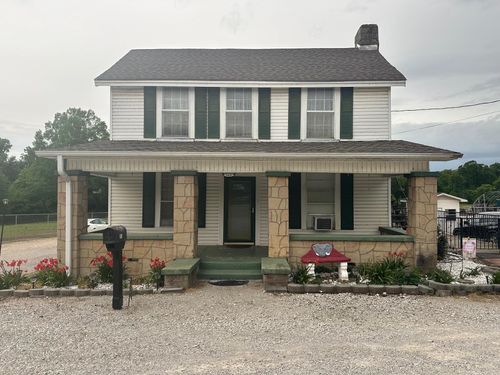 400 S Hook St, Tuscumbia, AL, 35674-2324 | Card Image