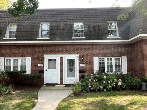 d117-21005 Reserve Ct, Fairview Park, OH, 44126-1253 | Card Image