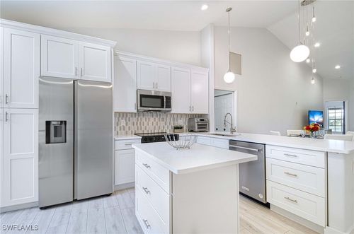 apt-411-13030 Amberley Ct, BONITA SPRINGS, FL, 34135-3469 | Card Image
