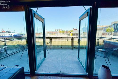 unit-109-401 W Shoreline Dr, Sandusky, OH, 44870-0901 | Card Image