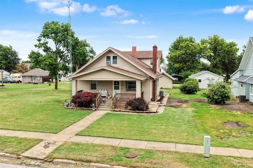 311 24th St, Wilson, KS, 67490-4037 | Card Image