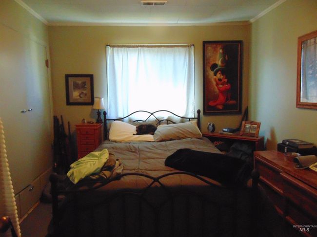 655 Sw 4 Th St, Home with 4 bedrooms, 2 bathrooms and 4 parking in Ontario OR | Image 5