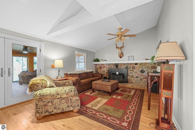 6836 Aarwood Trl Nw, House other with 4 bedrooms, 2 bathrooms and null parking in Rapid City MI | Image 28