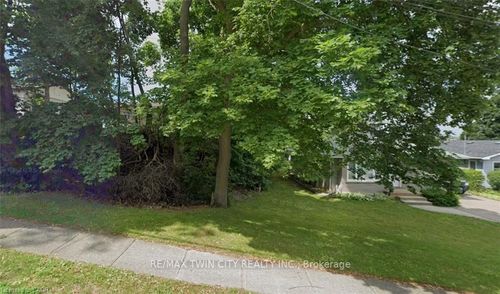 14 Weaver St, Cambridge, ON, N3C1V8 | Card Image