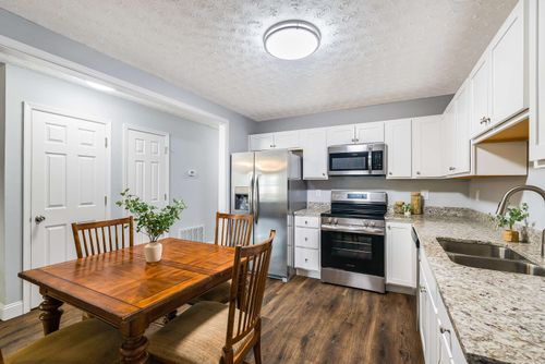 608 Arch Ave, WAYNESBORO, VA, 22980-4824 | Card Image