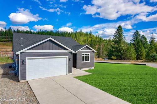 102 Happy Trails Ln, Pinehurst, ID, 83850 | Card Image