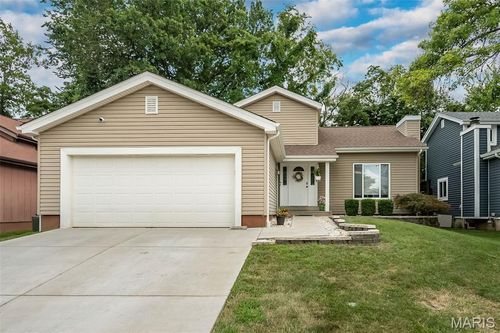 1626 Rishon Hill Dr, Saint Louis, MO, 63146-4929 | Card Image