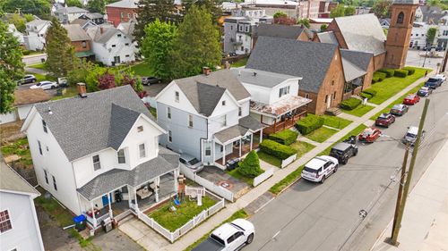 66 Orchard St, Walden, NY, 12586-1706 | Card Image