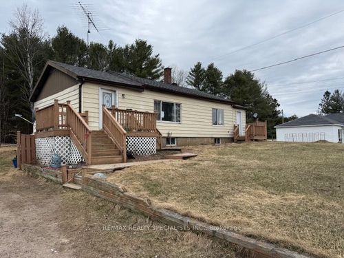 16 Stimears Lake Rd, L'amable, ON, K0L2L0 | Card Image