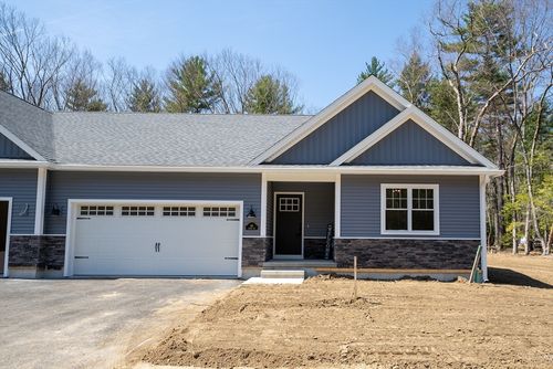 18-18 Nicols Way, Easthampton, MA, 01027-4405 | Card Image