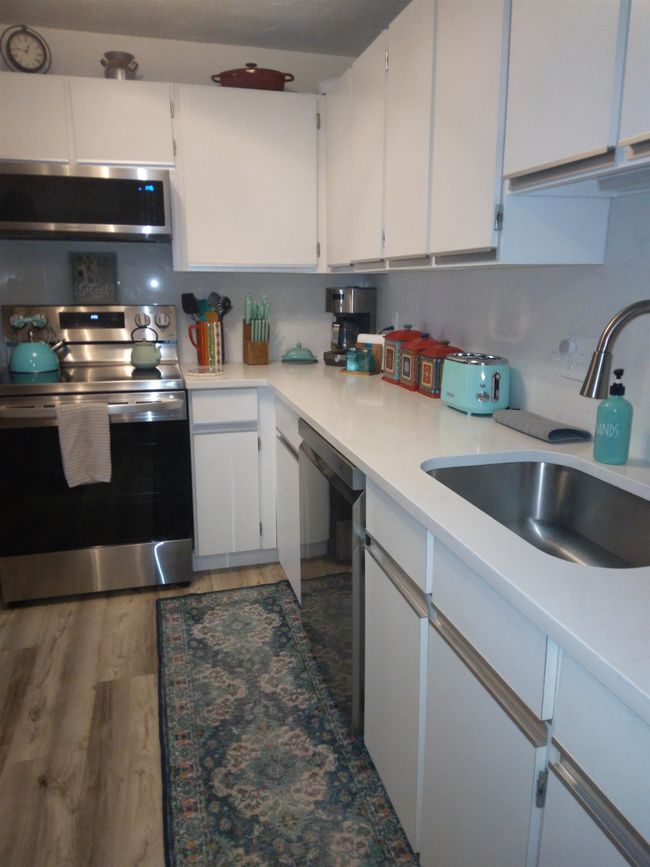 APT-15 - 12 Strawberry Bank Rd, Condo with 1 bedrooms, 1 bathrooms and null parking in Nashua NH | Image 5