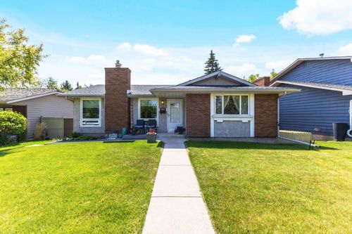 959 Parkwood Way Se, Calgary, AB, T2J3V4 | Card Image