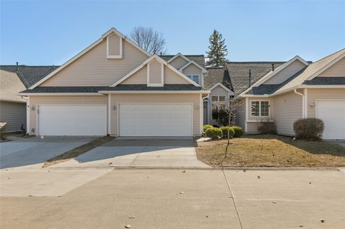6012 Terrace Dr, Johnston, IA, 50131-1591 | Card Image