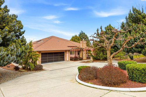 2618 Quarterhorse Way, Richland, WA, 99352-9494 | Card Image