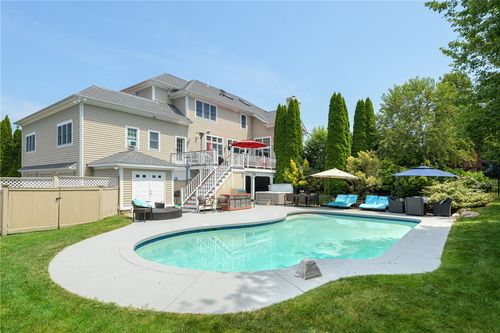 180 Cottontail Dr, Portsmouth, RI, 02871-5155 | Card Image