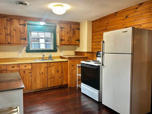 6-6 Long Farm Ter, Greenfield, MA, 01301-1203 | Card Image