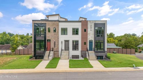 208 Granite Dr, Sevierville, TN, 37876 | Card Image