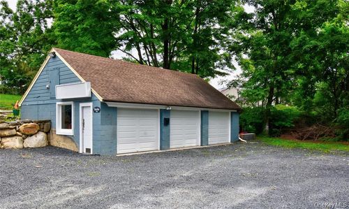 967 Little Britain Rd, New Windsor, NY, 12553-7289 | Card Image
