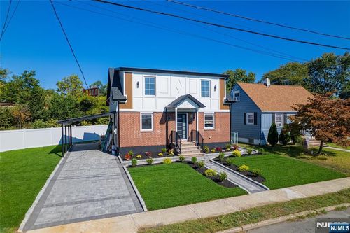 197 Roosevelt Ave, Elmwood Park, NJ, 07407-1926 | Card Image