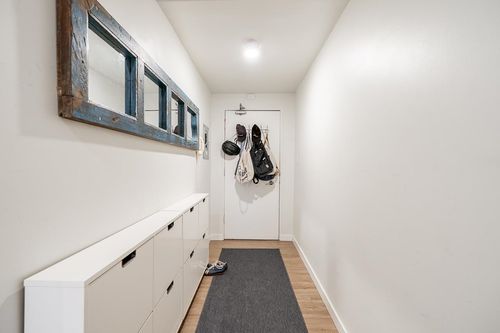 213-36 E 14th Ave, Vancouver, BC, V5T4C9 | Card Image