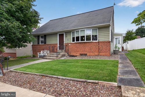 607 Hilton Dr, LANCASTER, PA, 17603-5709 | Card Image