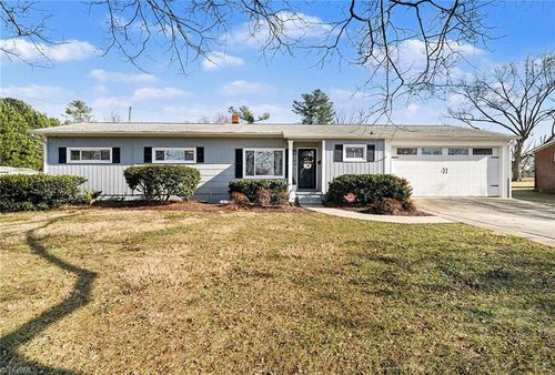 913 Alice Dr, Thomasville, NC, 27360-5803 | Card Image