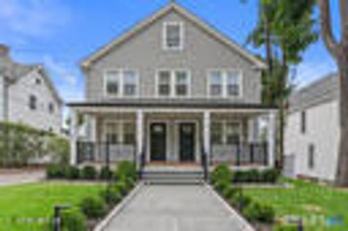 a-8 Farley St, Greenwich, CT, 06830-4604 | Card Image