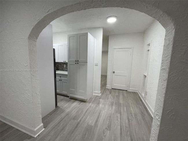APT-9 - 935 Catalonia Ave, Condo with 1 bedrooms, 1 bathrooms and null parking in Coral Gables FL | Image 4