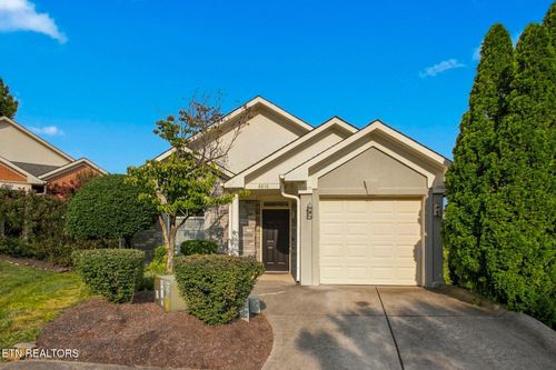 10-8816 Lennox View Way, Knoxville, TN, 37923-6037 | Card Image