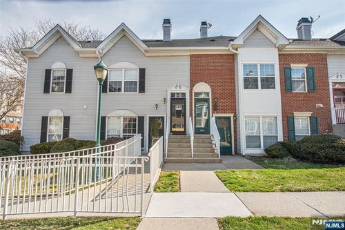 1060 Chedworth Cir, Mahwah, NJ, 07430-1381 | Card Image