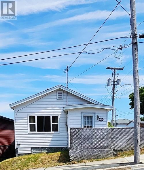 90 Mayor Ave, St. John's, NL, A1C4P2 | Card Image