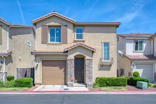 3043 Cirque Ln, Clovis, CA, 93619-5406 | Card Image