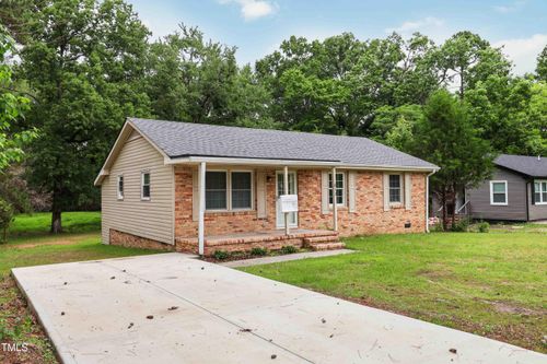 812 Lincoln Dr, Rocky Mount, NC, 27801-7456 | Card Image