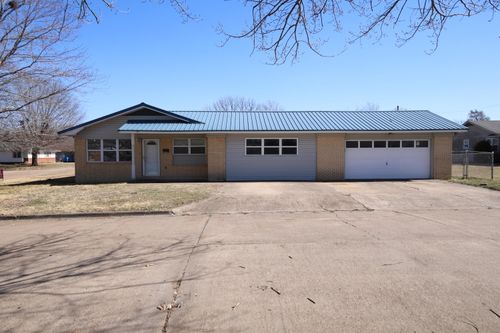 1128 D St Ne, Miami, OK, 74354-3427 | Card Image