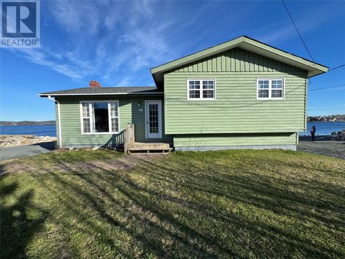 96 Main St N, Glovertown, NL, A0G2L0 | Card Image