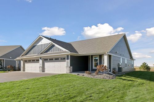 2847 Thompson Dr, River Falls, WI, 54022-8807 | Card Image