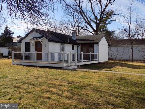 114 N Penrose St, QUAKERTOWN, PA, 18951-1331 | Card Image