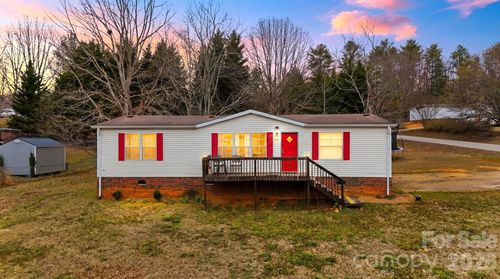 2404 Stones Throw Ct, Lenoir, NC, 28645-7369 | Card Image