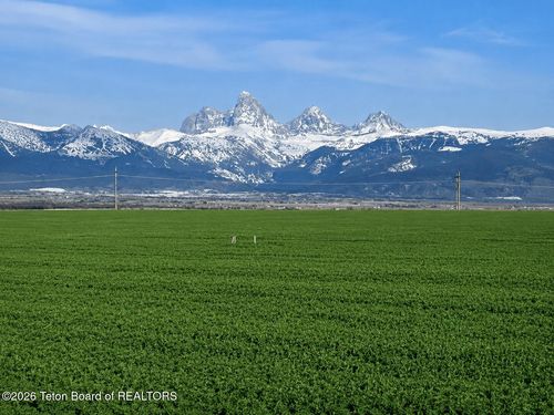 8529 W Ridge Rd, Tetonia, ID, 83452 | Card Image