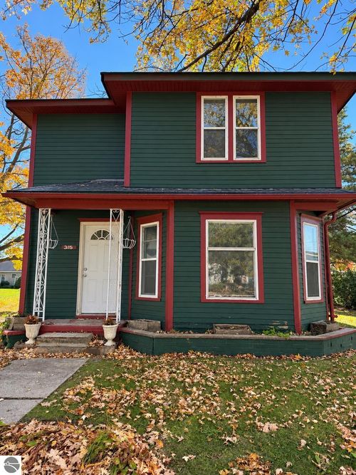 315 W Hall St, Shepherd, MI, 48883-5151 | Card Image