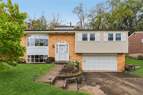 407 Laurie Dr, Penn Hills, PA, 15235 | Card Image