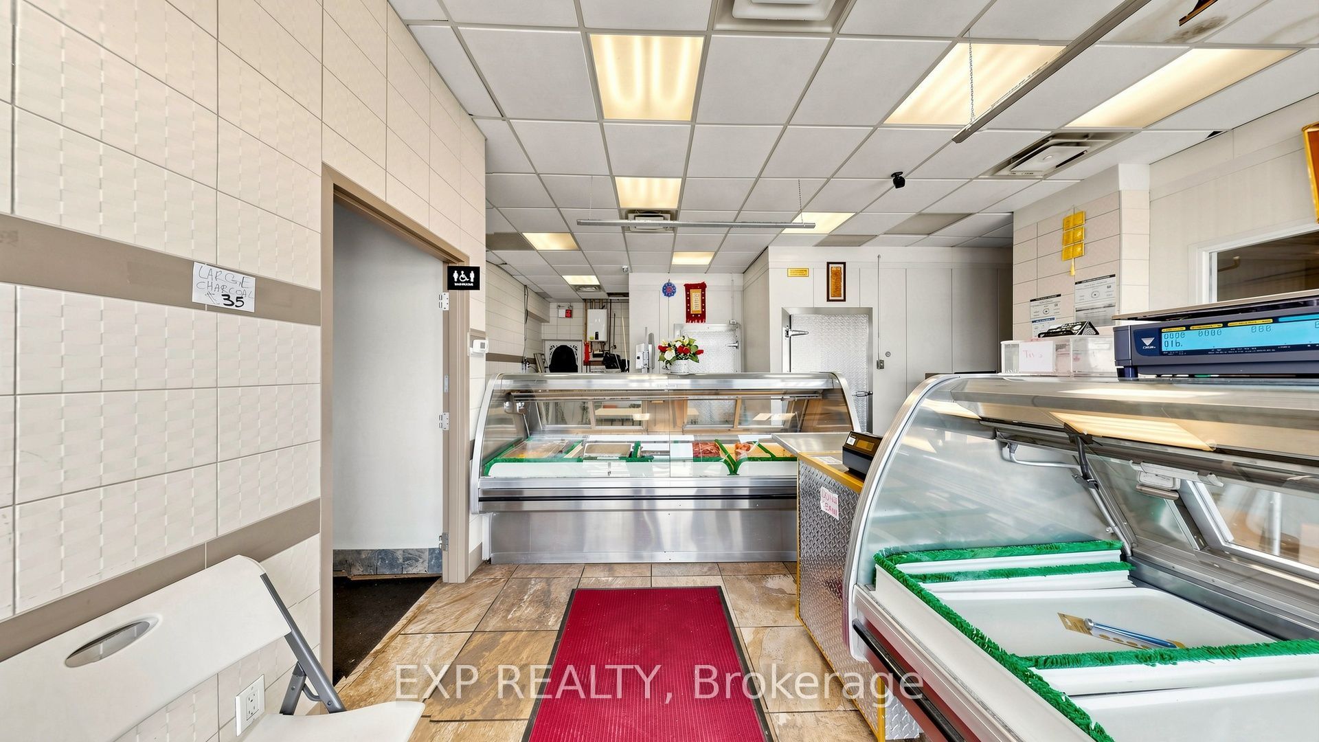 Commercial Sale in Richmond Hill 4