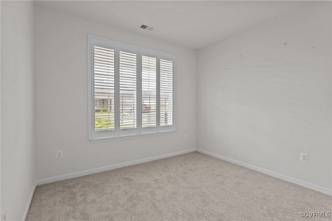 Unfurnished room with carpet floors | Image 28
