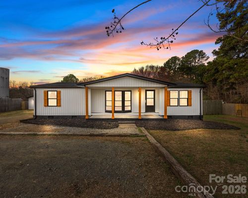 1711 W C St, Kannapolis, NC, 28081-9386 | Card Image