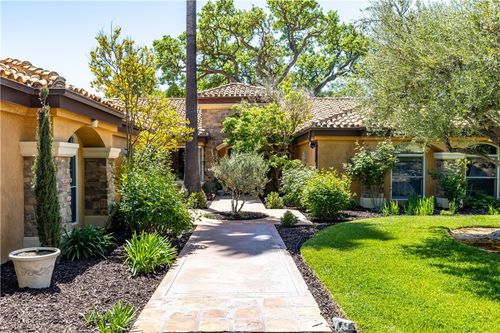 1015 Wild Oats Way, Templeton, CA, 93465-8711 | Card Image