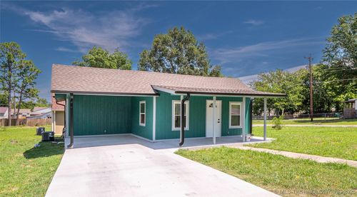 301 W Taylor Ave, McAlester, OK, 74501-3445 | Card Image