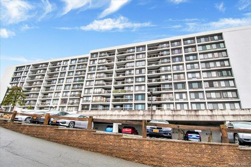 apt-412-500 High Point Dr, Hartsdale, NY, 10530-1167 | Card Image