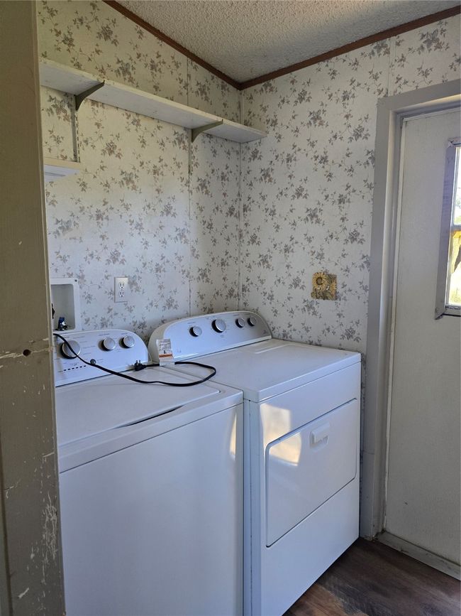 7077 Aztec Trl, House other with 3 bedrooms, 2 bathrooms and null parking in Weatherford TX | Image 14