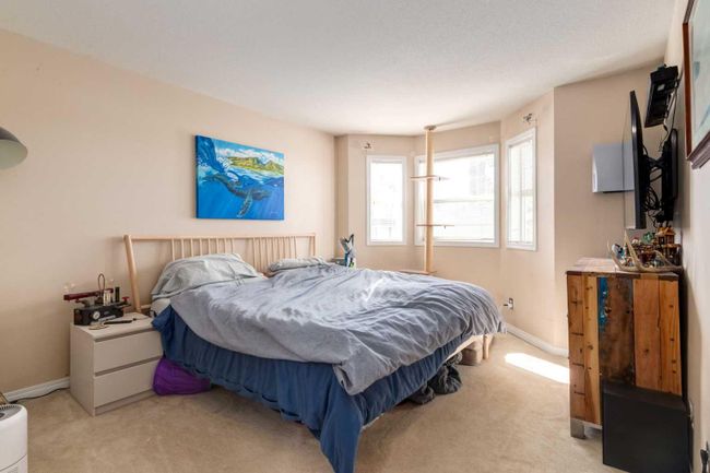 2 - 2318 17 Street Se, Home with 2 bedrooms, 2 bathrooms and 2 parking in Calgary AB | Image 13
